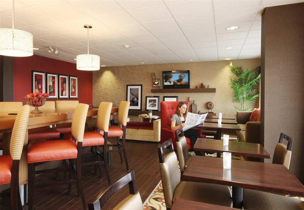 Hampton Inn Grand Rapids/North Walker Εστιατόριο φωτογραφία