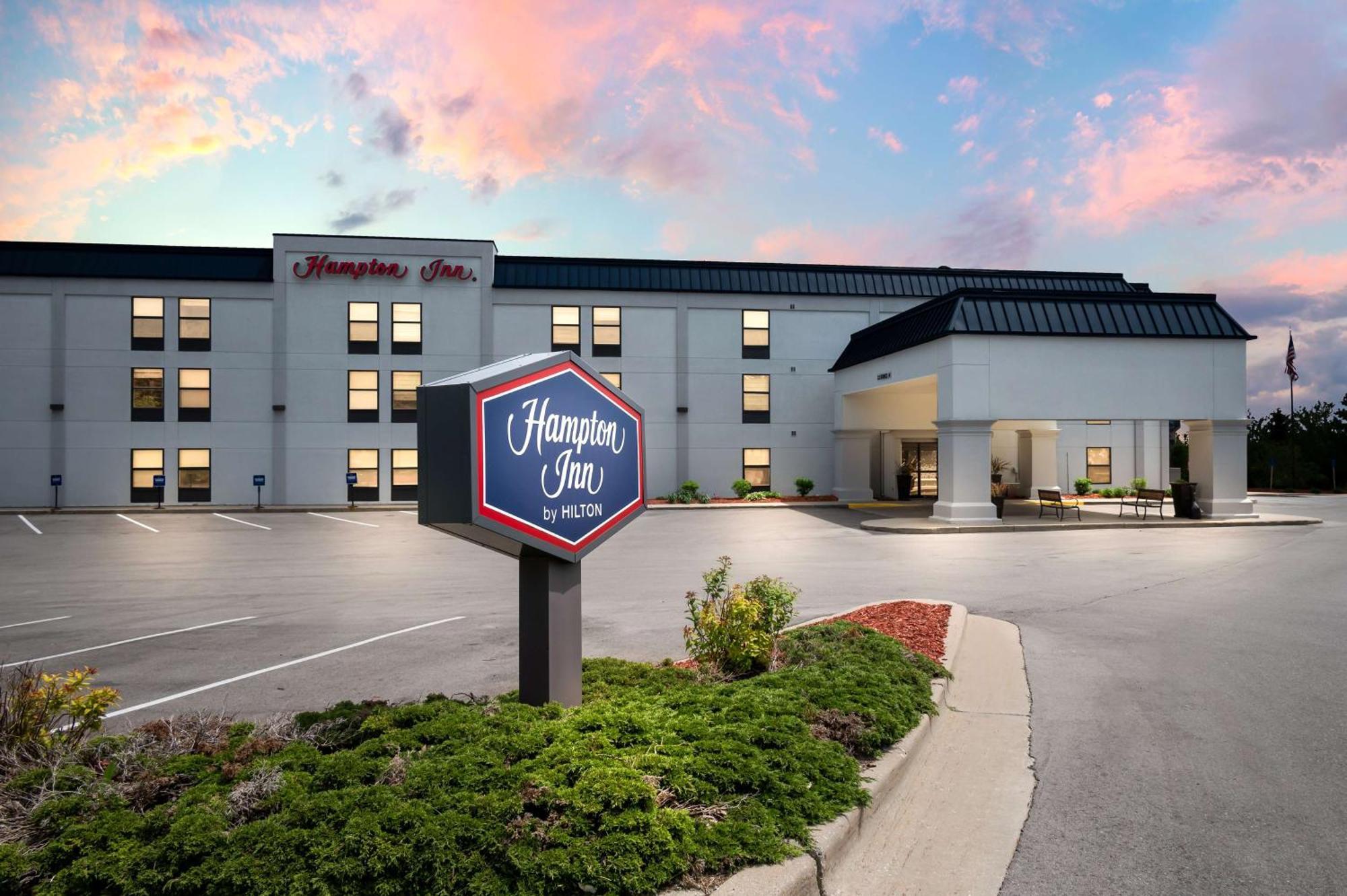 Hampton Inn Grand Rapids/North Walker Εξωτερικό φωτογραφία